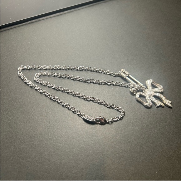 Vivienne Westwood Necklace - Picture 7 of 12